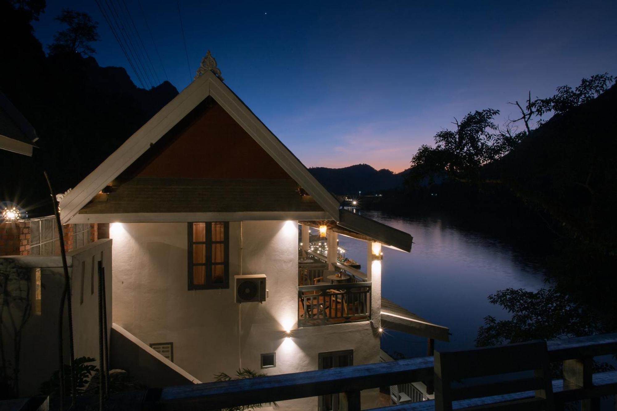 Dokchampa River View Villa Нонгкио Экстерьер фото