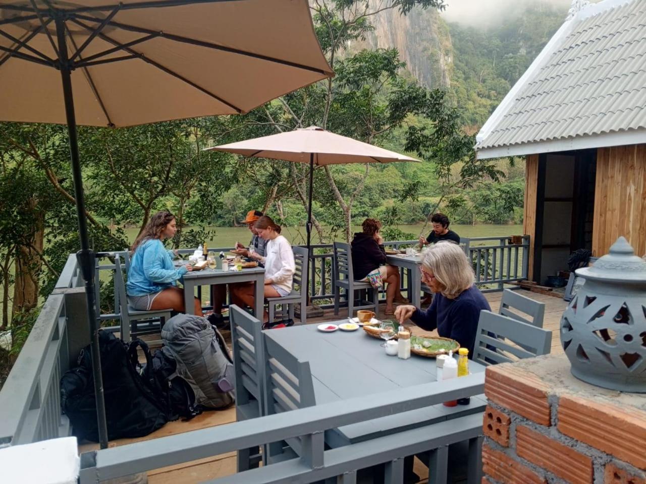 Dokchampa River View Villa Нонгкио Экстерьер фото