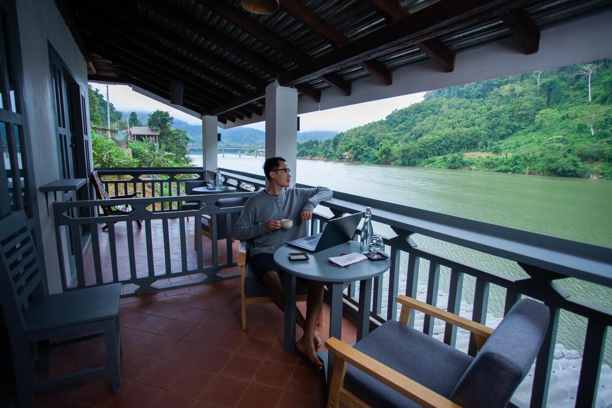 Dokchampa River View Villa Нонгкио Экстерьер фото